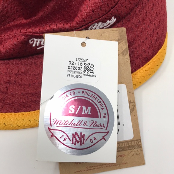 Cleveland Cavaliers Bucket Hat Mitchell and Ness - Picture 6 of 6